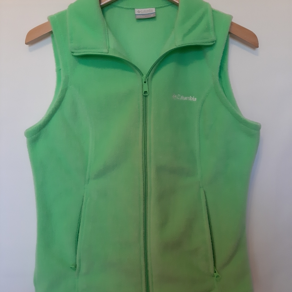 Columbia Light Green Zippered Vest with Pockets